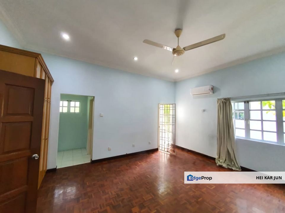 Ukay Heights , Ampang , Selangor 2.5 Storey Bungalow , Selangor, Ampang