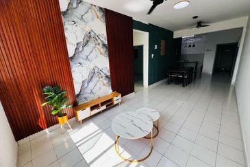 The Residence 1 @ Tiara South