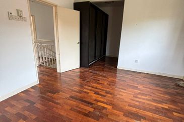 Bandar Tun Hussein Onn