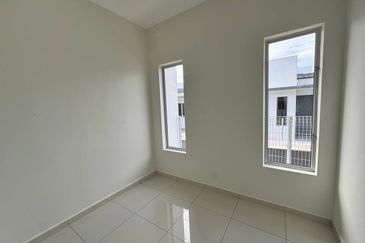 J1 Residence @ Jenderam