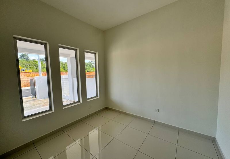 J1 Residence @ Jenderam