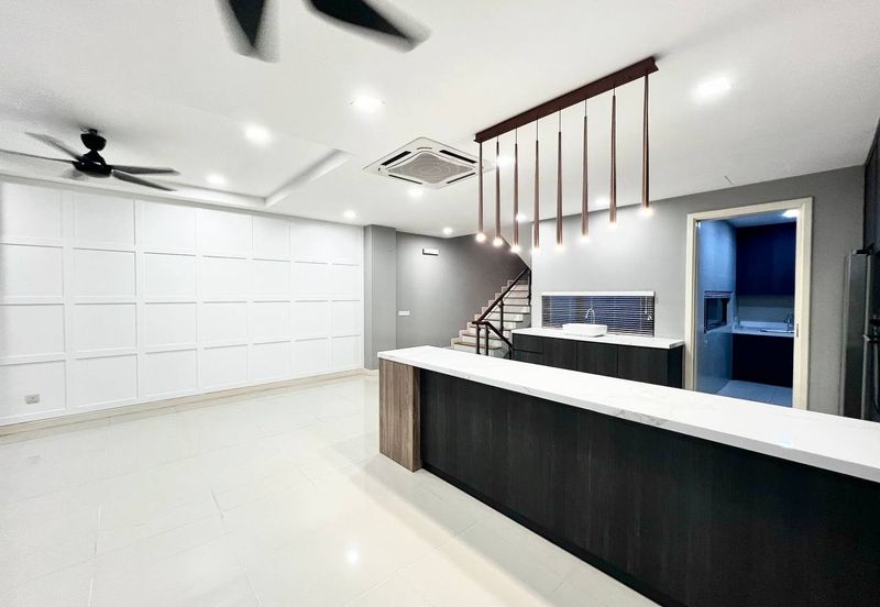 Mozart, Symphony Hills