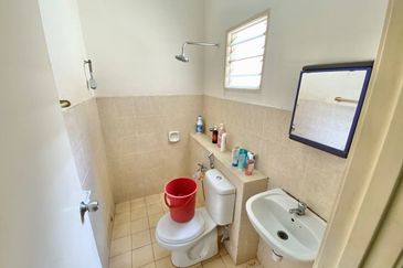 Seksyen 6 @ Bandar Bukit Mahkota