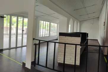 KK roadside shoplot office chainstore commercial & parkings