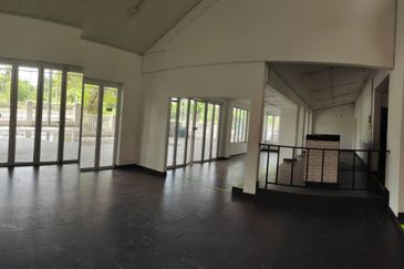 KK roadside shoplot office chainstore commercial & parkings