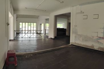 KK roadside shoplot office chainstore commercial & parkings