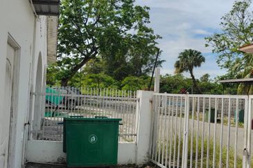 KK roadside shoplot office chainstore commercial & parkings