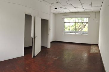 KK roadside shoplot office chainstore commercial & parkings