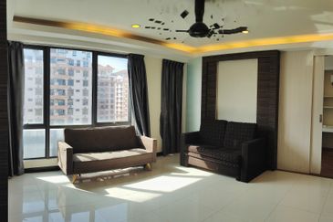 PELAGOS DESIGNER SUITES @ WATERFRONT