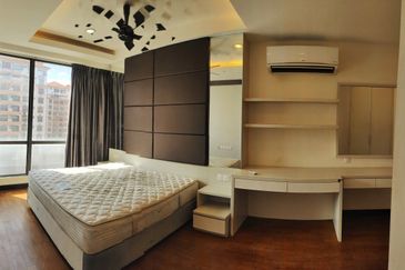 PELAGOS DESIGNER SUITES @ WATERFRONT