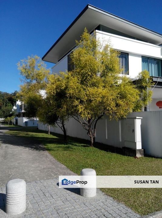 Taman Manikar semi-d corner house, Sabah, Likas