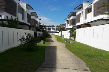 Taman Manikar Signal Hill