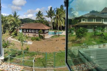 KK bungalow 6000sf 5bedrooms Taman Kiansom Height