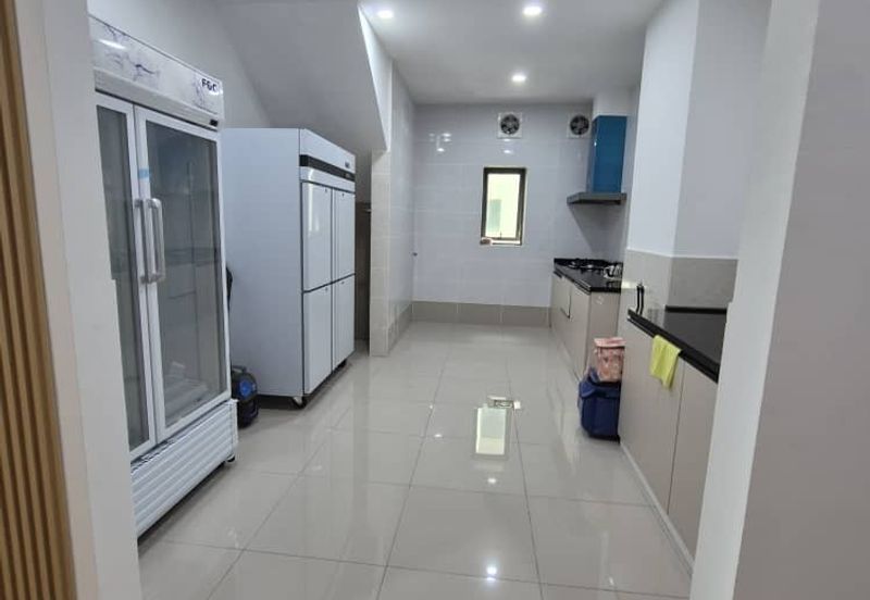 The Peak Vista (Likas)