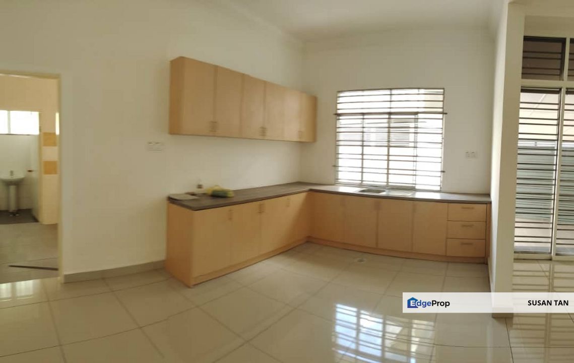 Taman Kim Leng semi detached corner terrace Damai, Sabah, Kota Kinabalu