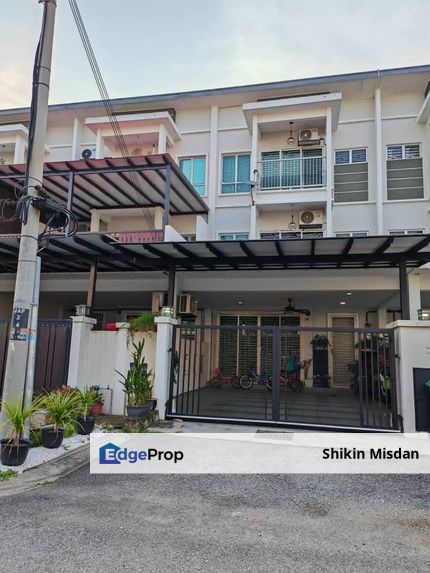 Renovated 3-Storey Taman Aman Permai Sungai Tangkas Kajang , Selangor, Kajang