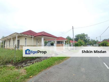 WTS  CORNER LOT BANGLO Setingkat 4Bilik Bandar Tasik Senangin Mahkota Hills, Negeri Sembilan, Lenggeng