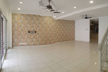 Jalan Kerongsang 6 Bandar Puteri Klang for sale