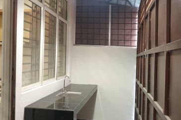 Jalan Kerongsang 6 Bandar Puteri Klang for sale