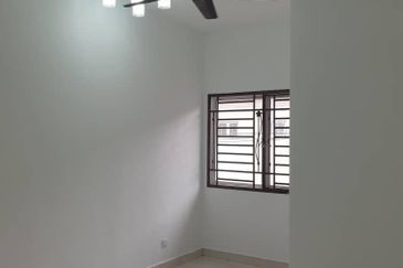Jalan Kerongsang 6 Bandar Puteri Klang for sale