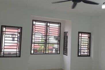 Jalan Kerongsang 6 Bandar Puteri Klang for sale