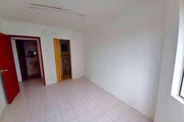 Pangsapuri Damai, Subang Bestari