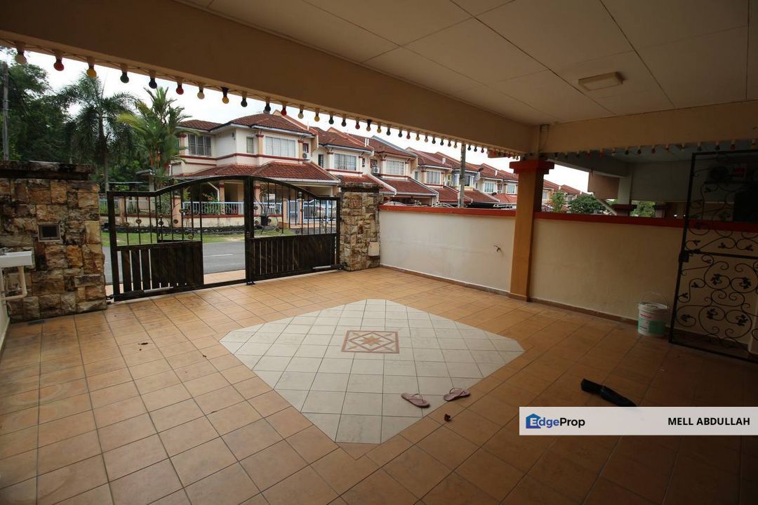 RUMAH CANTIK AT PRIMA KAJANG open facing 1900sqft dapur luas sudah renovate table top & kitchen cabinet, Selangor, Kajang
