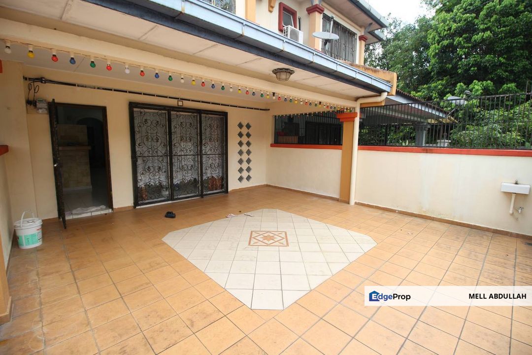 RUMAH CANTIK AT PRIMA KAJANG open facing 1900sqft dapur luas sudah renovate table top & kitchen cabinet, Selangor, Kajang