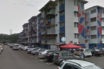 Flat Pinggiran Batu Caves Non-Bumi Low lavel unit 