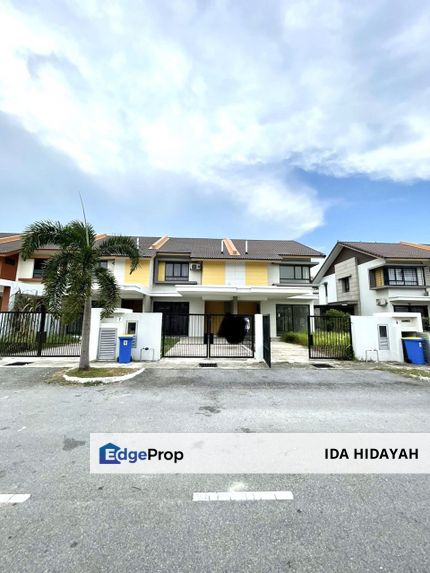 DOUBLE STOREY TERRACE HOUSE Bandar Mahkota Banting Mahkota 1 For Sale, Selangor, Banting