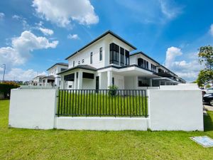 RENOVATED CORNER LOT 2 Storey Graham Garden at Eco Graham FOR SALE for ...