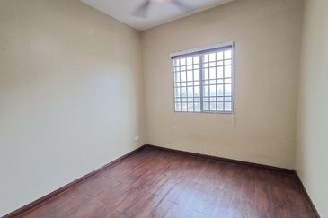 Angsana Apartment @ Taman Raintree