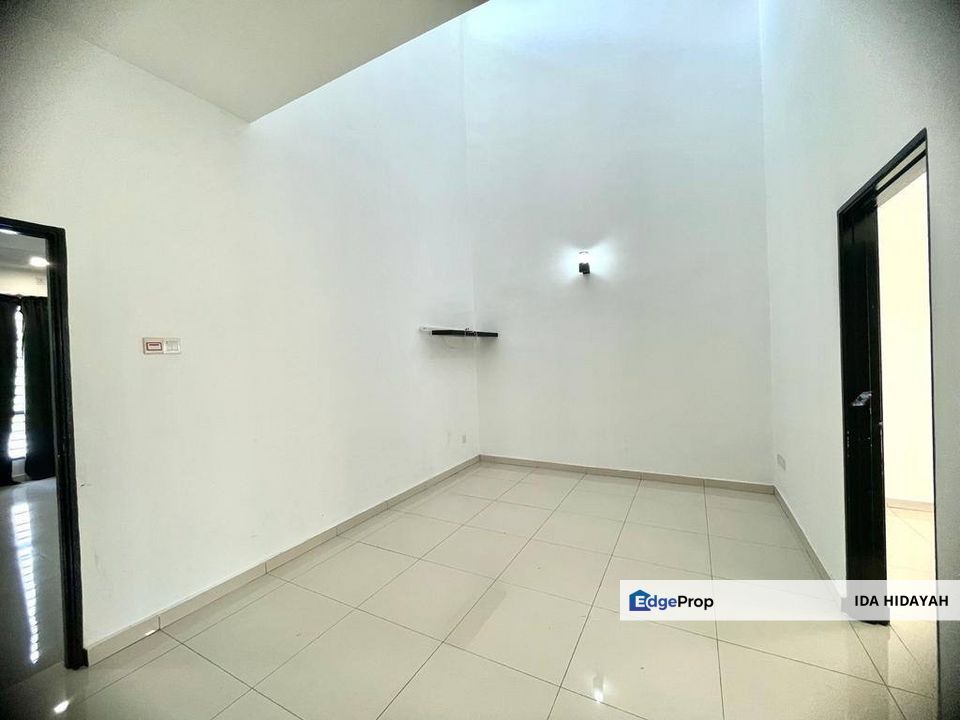 DOUBLE STOREY LINK HOUSE COLLARIS U11 Bukit Bandaraya Shah Alam FOR SALE, Selangor, Shah Alam
