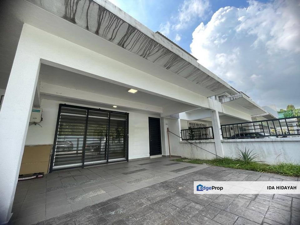DOUBLE STOREY LINK HOUSE COLLARIS U11 Bukit Bandaraya Shah Alam FOR SALE, Selangor, Shah Alam