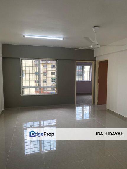 REFURBISHED Apartment Pinewood Bandar Tasik Puteri FOR SALE, Selangor, Rawang