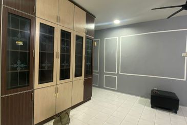 Vista Pinggiran, Taman Pinggiran Putra