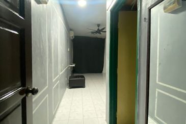 Vista Pinggiran, Taman Pinggiran Putra