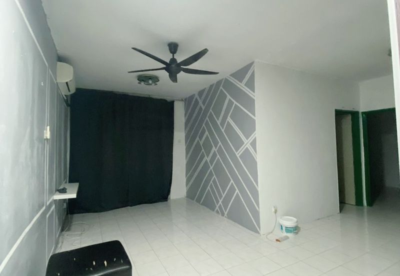 Vista Pinggiran, Taman Pinggiran Putra