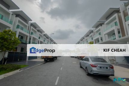 2.5 storey (20 x 75) Puchong NEW Landed house, Selangor, Puchong