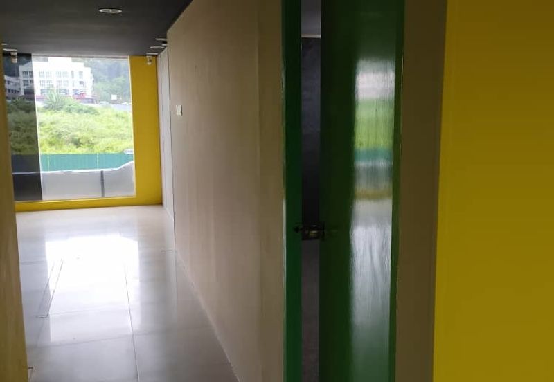 First floor shop office Bandar Puteri Puchong