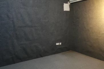 First floor shop office Bandar Puteri Puchong