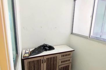 Zefer Hill Residence