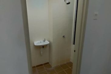 Zefer Hill Residence