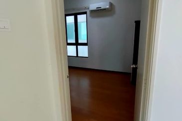 Zefer Hill Residence