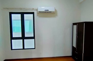 Zefer Hill Residence