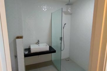 Zefer Hill Residence