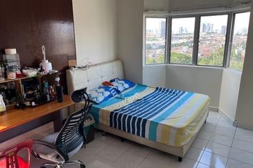 Endah Regal Condominium