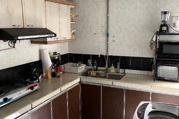 Endah Regal Condominium