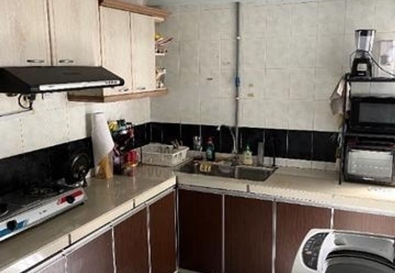 Endah Regal Condominium