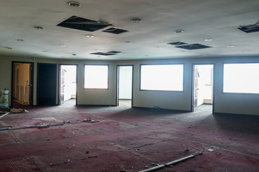 Taipan Business Centre, USJ 10